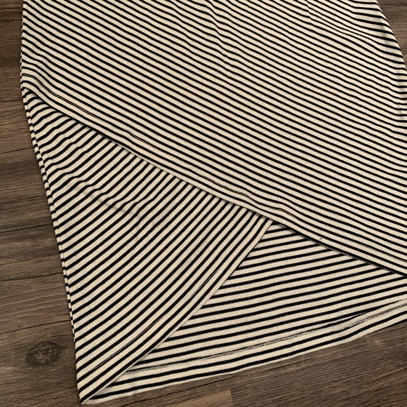 LUSH • Mini - Picture 2 of 4